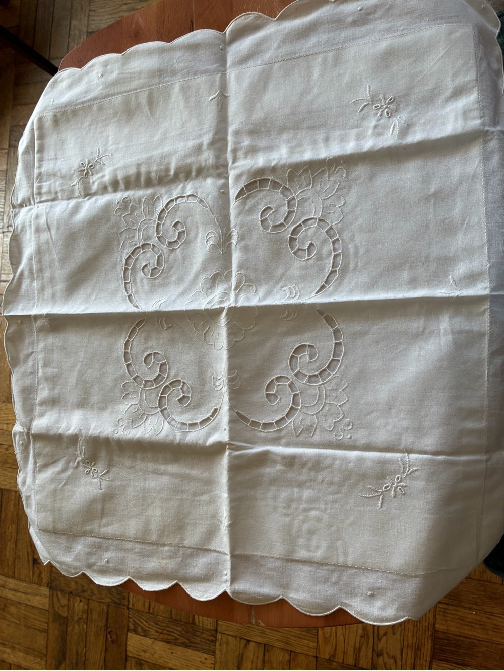 Embroidered pillow case - Elegant Cutwork Design